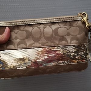 Preowned Coach Wristlet - Gold